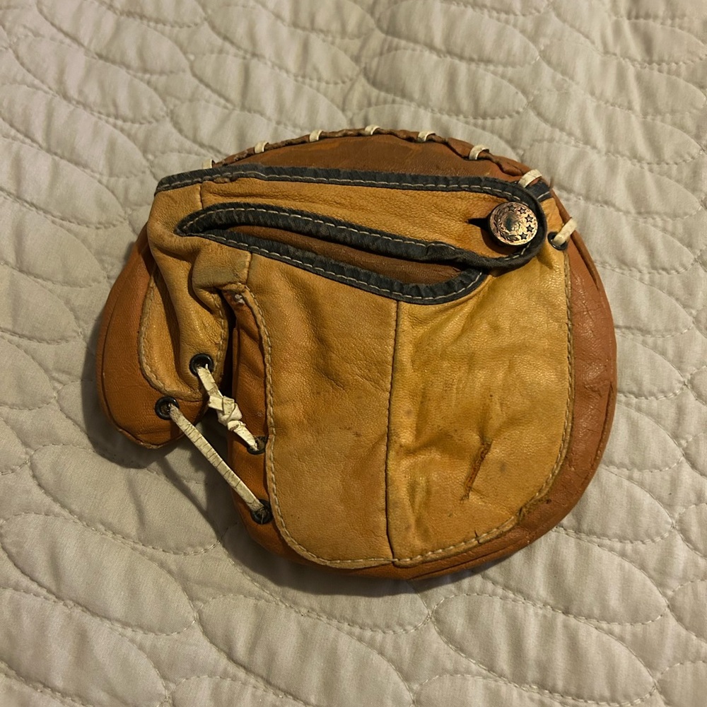 Vintage Mckinnon Genuine Leather Catchers Glove